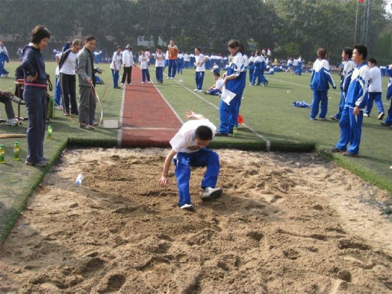 青岛版小学科学六年级上册《距离和时间》课件.pdf_第3页